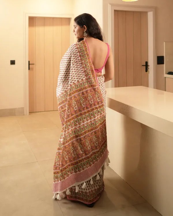 White_Cotton_Butti_Hblock_Print_Mul_Saree_With_Tassels_For_Women